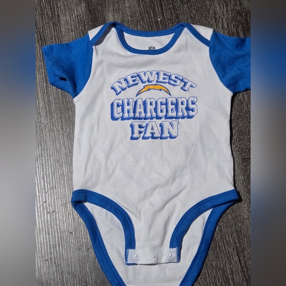 Newest Los Angeles Charger Fan Onesie NWOT - Picture 2 of 6